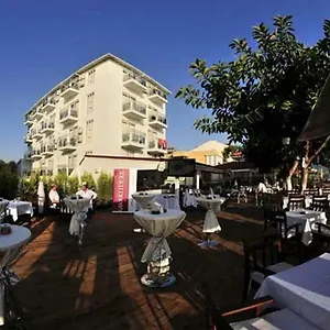 3* Отель Makri Beach