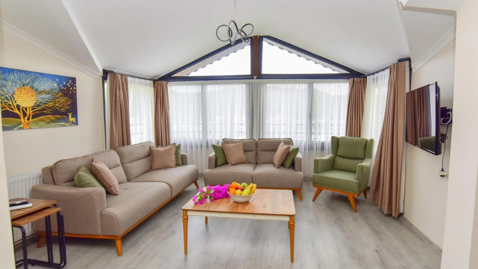 Royalis Boutique Suites By Mykonut Fethiye 3*,