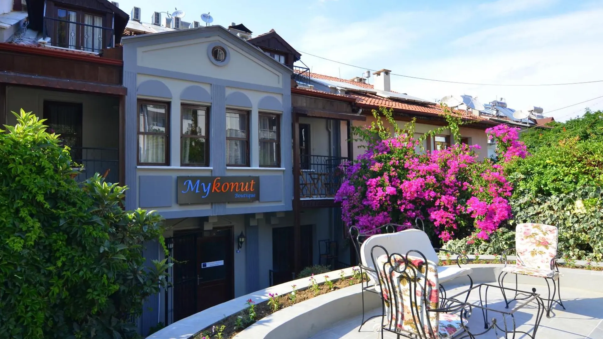 Royalis Boutique Suites By Mykonut Fethiye 3*,